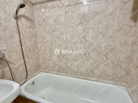 1-komnatnaya-nab-volzhskaya-d-10 фото