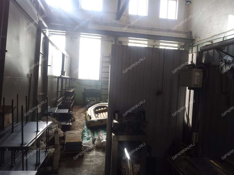 помещение под склад, производственную площадь на улице Адмирала Нахимова