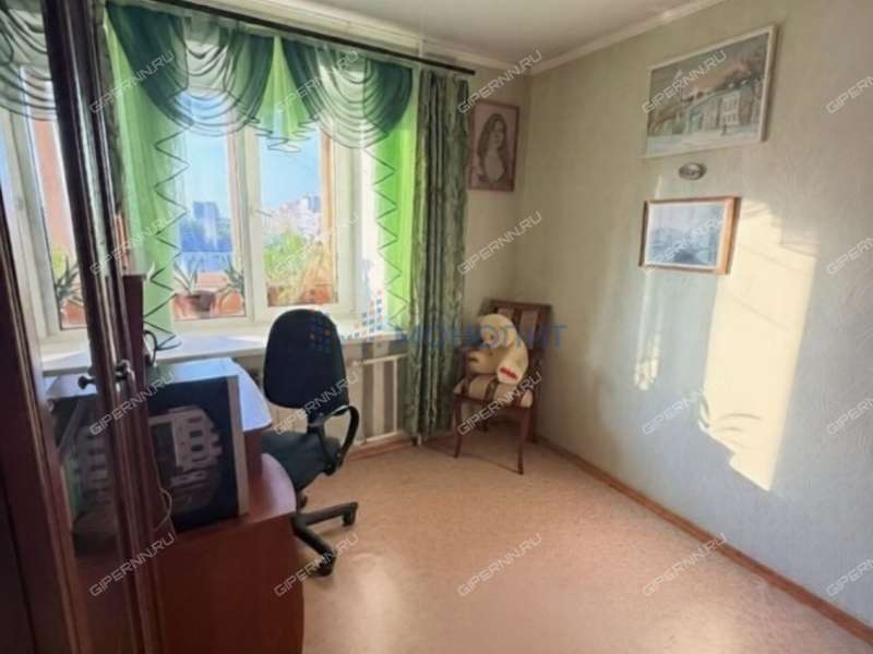 четырёхкомнатная квартира на Республиканской улице дом 25